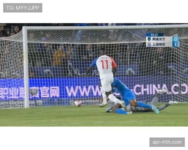 “特写:都灵中场断球后5秒内完成射门,展现教科书式攻防转换” “特写:都灵中场断球后5秒内完成射门,展现教科书式攻防转换”