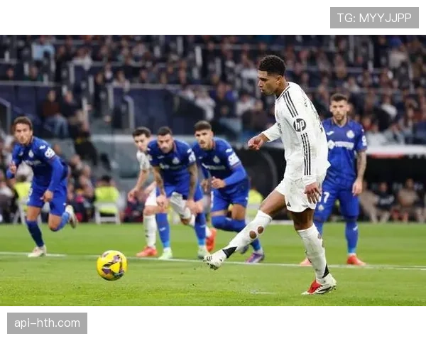 战术复盘：皇马3-1赫塔菲，安切洛蒂的菱形中场如何破解铁桶阵